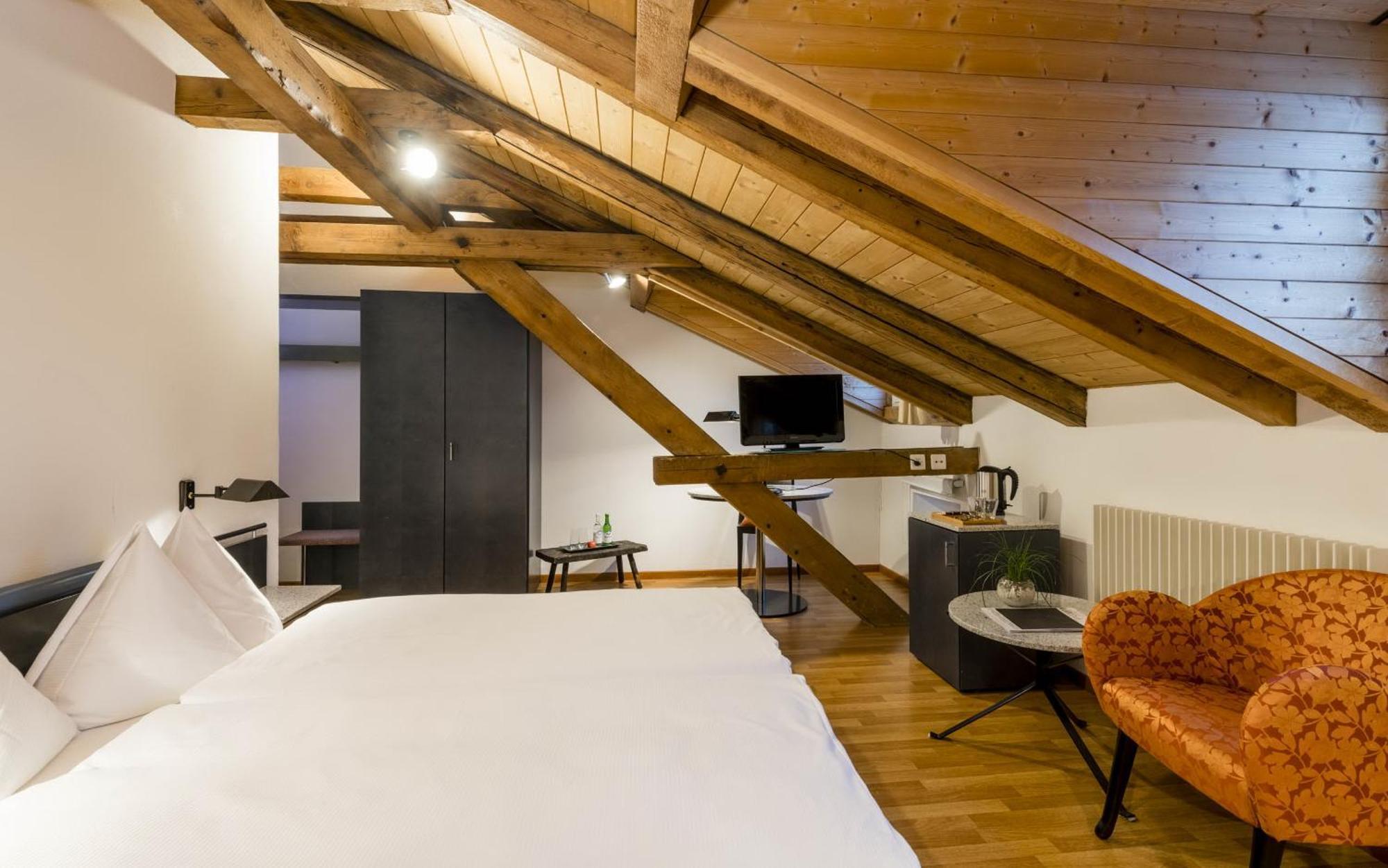 Stern Hotel